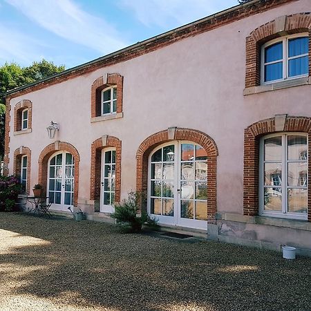 Chateau Mesny Gite Au Fil Des Pages Vic-sur-Seille エクステリア 写真