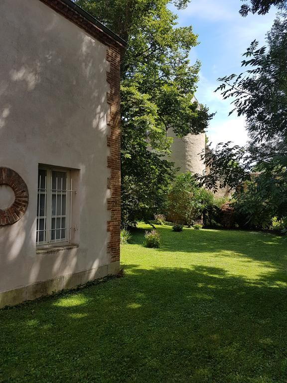 Chateau Mesny Gite Au Fil Des Pages Vic-sur-Seille エクステリア 写真